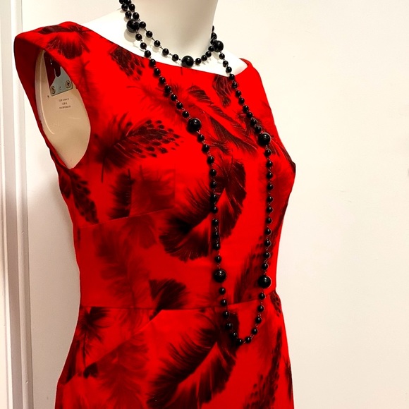 JACOB red dress with black feathers and pockets - Picture 3 of 11